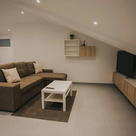 Casas Del Pedregal * A Estrada