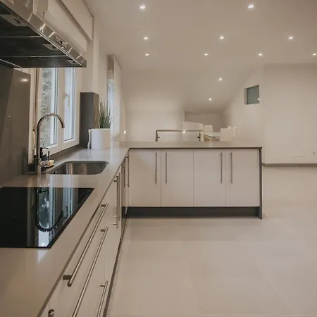 Casas Del Pedregal * A Estrada